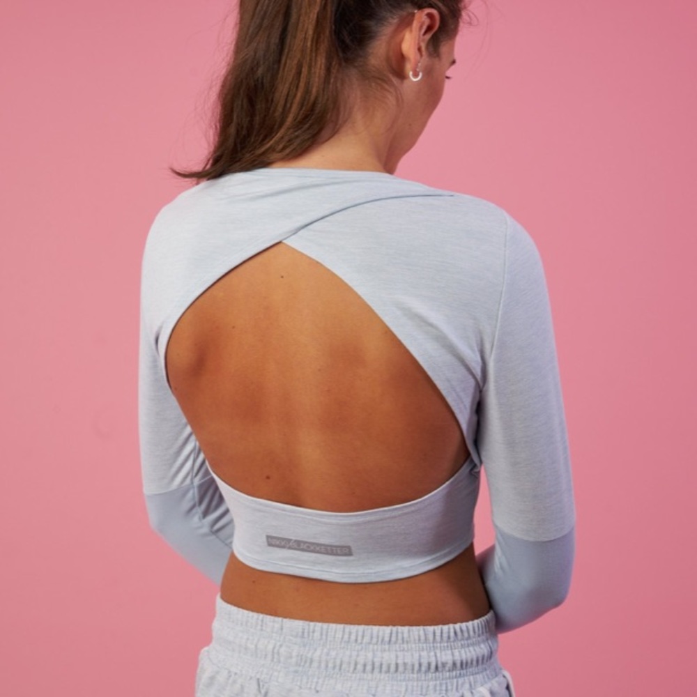 Gym shark Nikki Blackketter crop